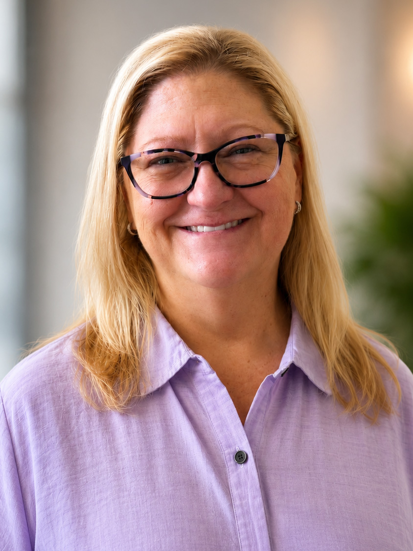 Wendi Amburgey, LMSW, CCATP, CCTP-I, Michigan telehealth therapist.